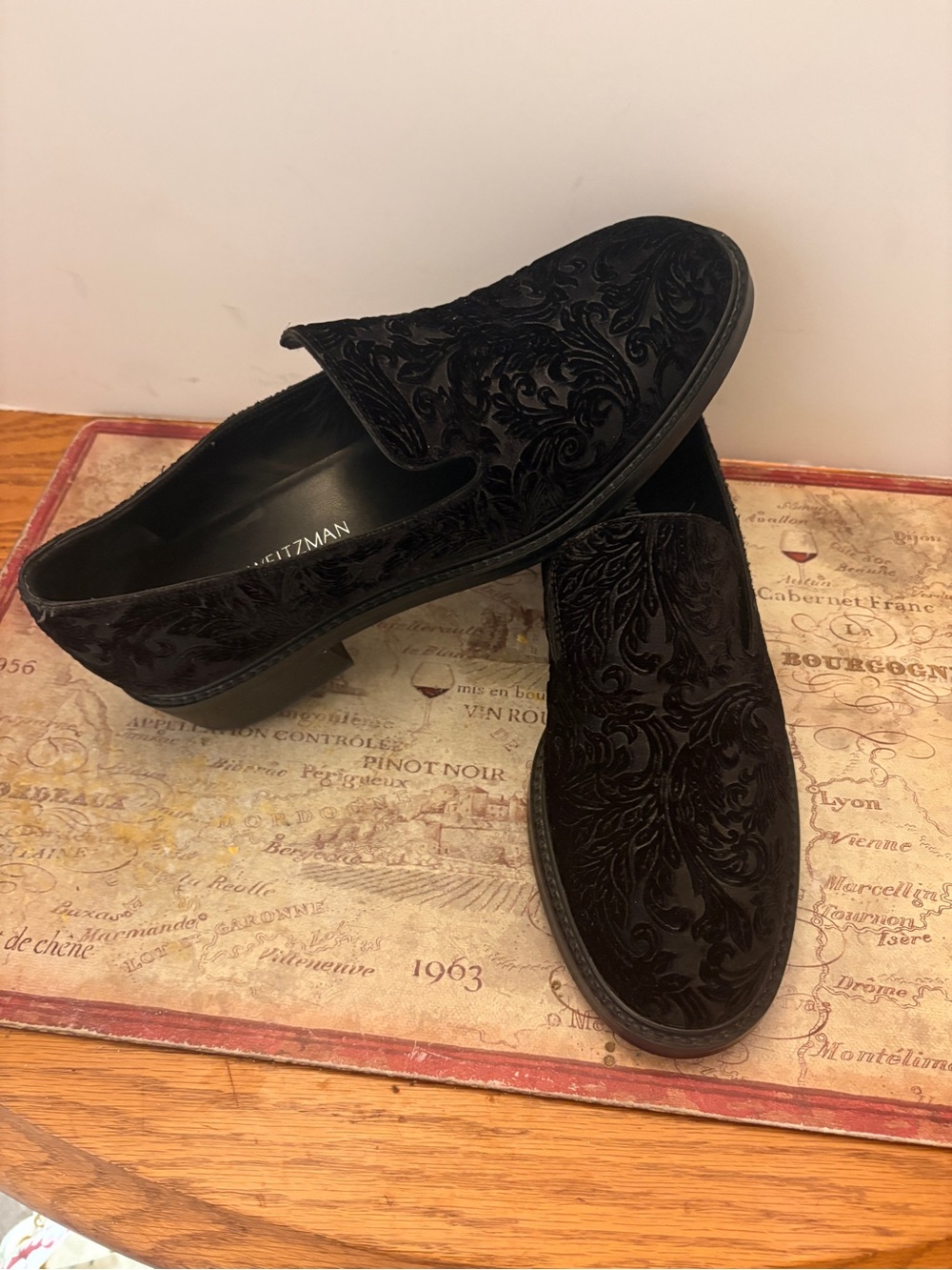 Stuart Weitzman Men’s Velvet Paisley Loarfers - Size 10